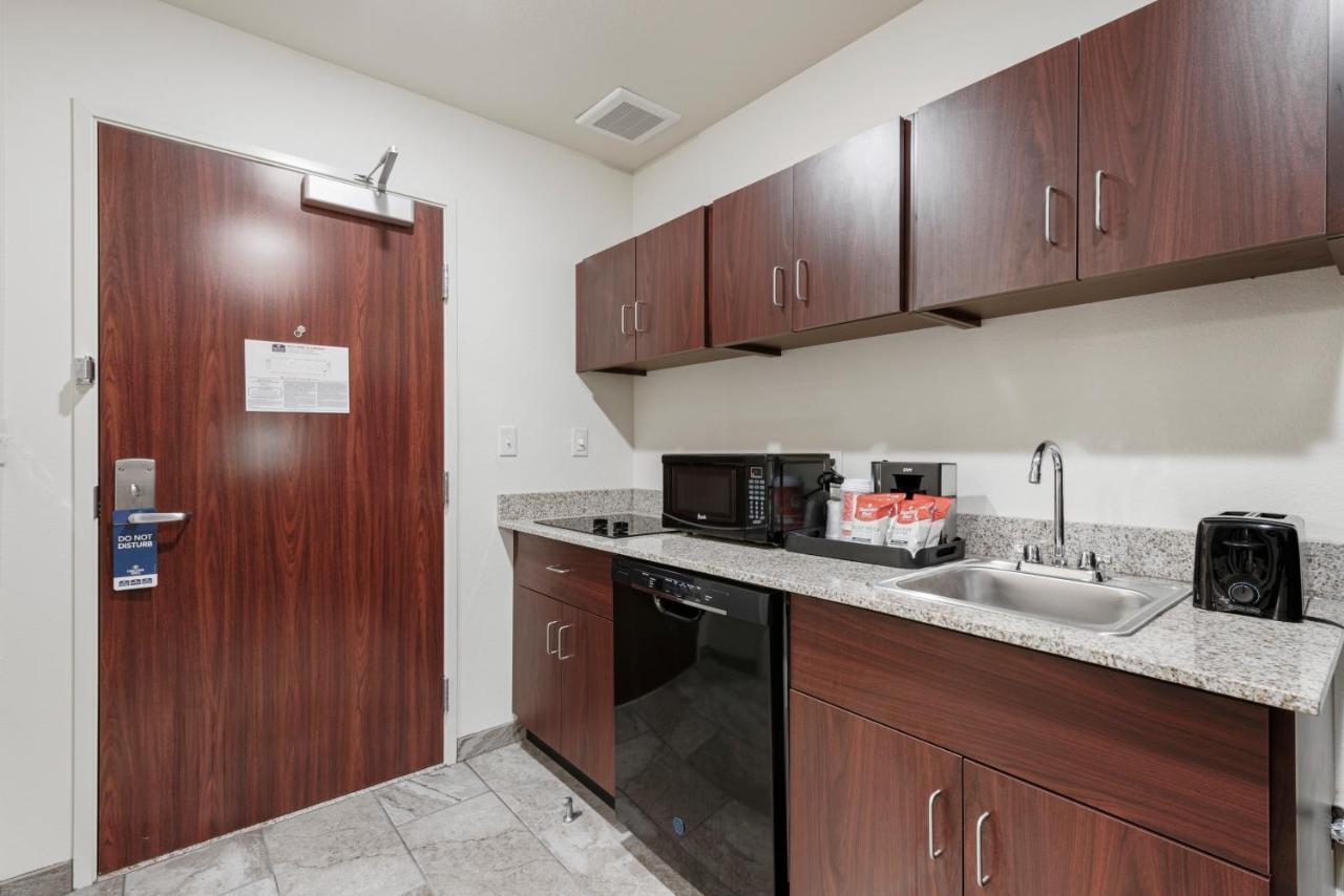 Cobblestone Hotel & Suites - Urbana المظهر الخارجي الصورة
