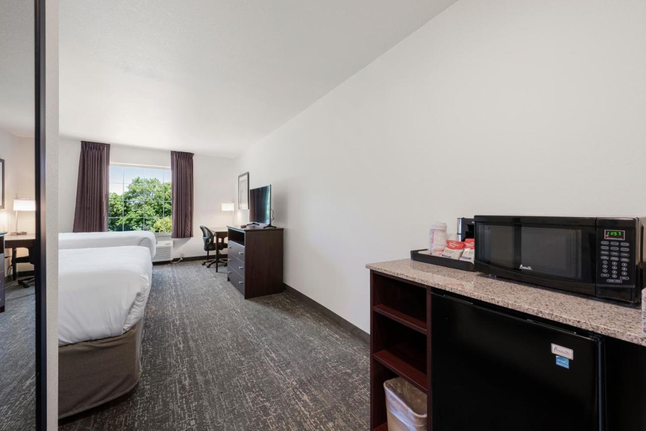 Cobblestone Hotel & Suites - Urbana المظهر الخارجي الصورة