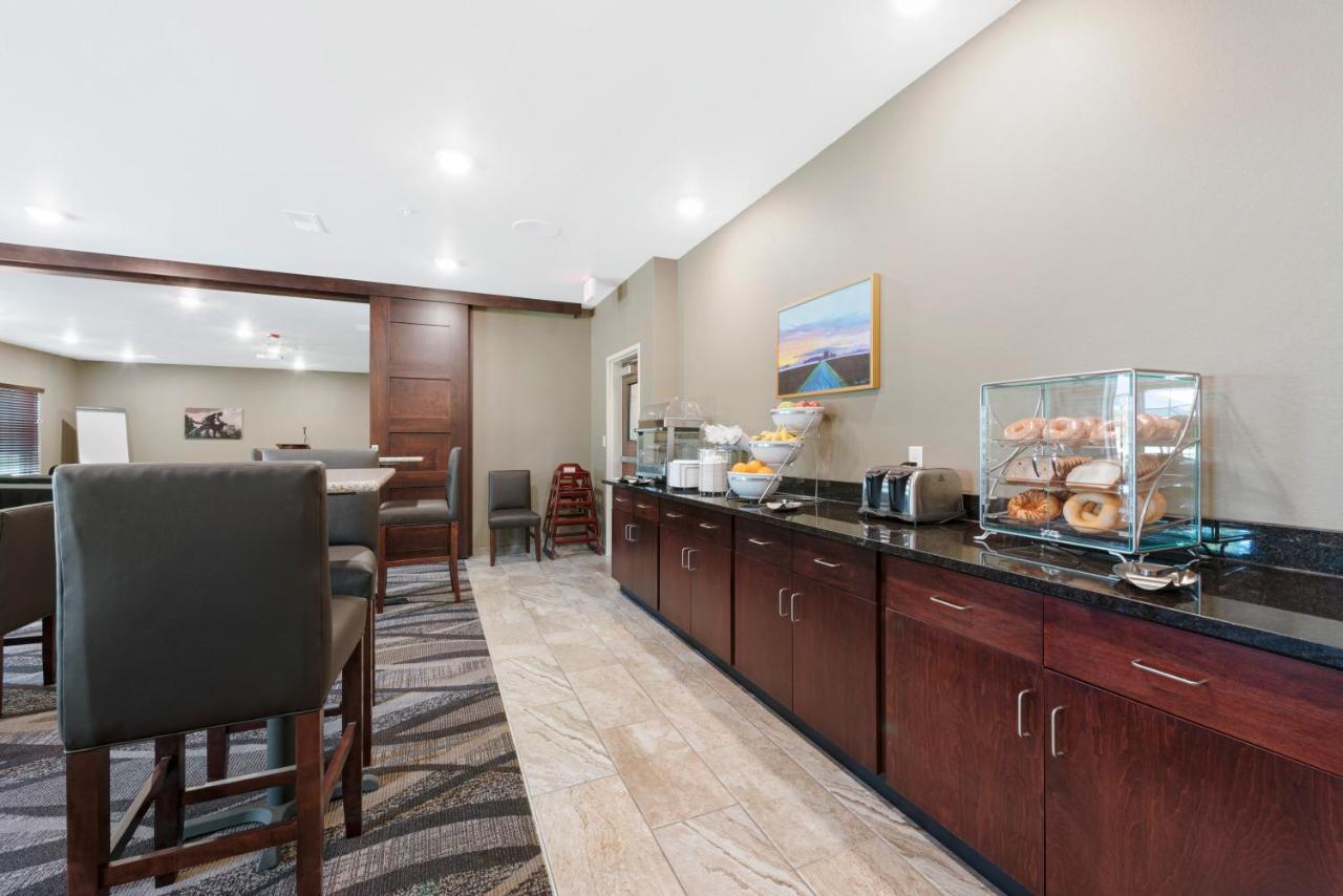 Cobblestone Hotel & Suites - Urbana المظهر الخارجي الصورة
